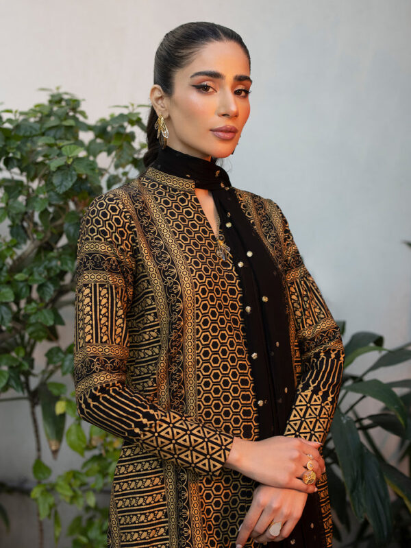 Exquisite Black Raw Silk Ensemble - Sunset