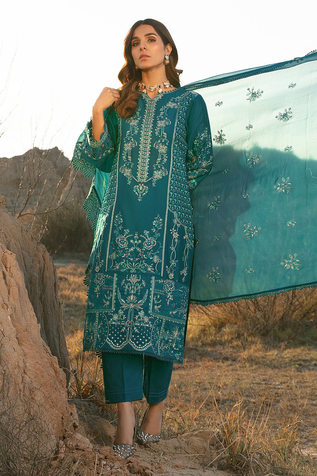 Luxury Lawn Zinc Suit - Tara - Image 4