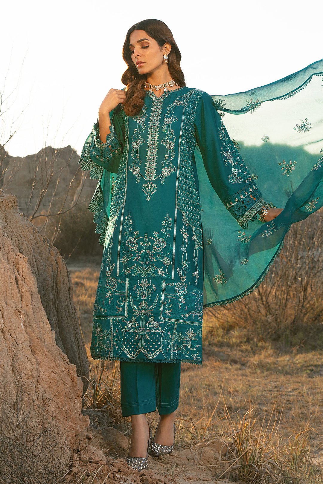 Luxury Lawn Zinc Suit - Tara
