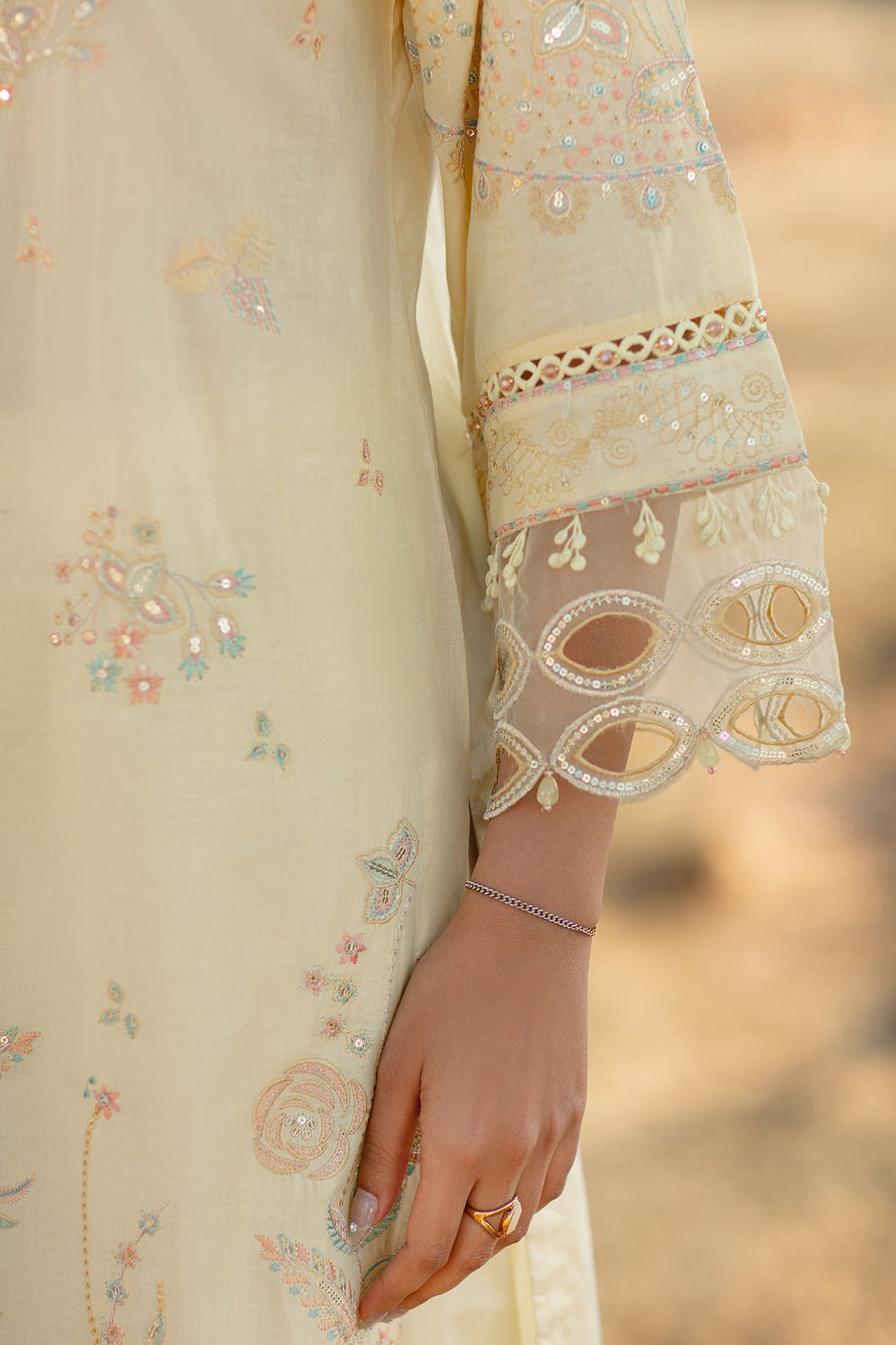 Luxury Lawn Light Yellow Suit - Nazakat