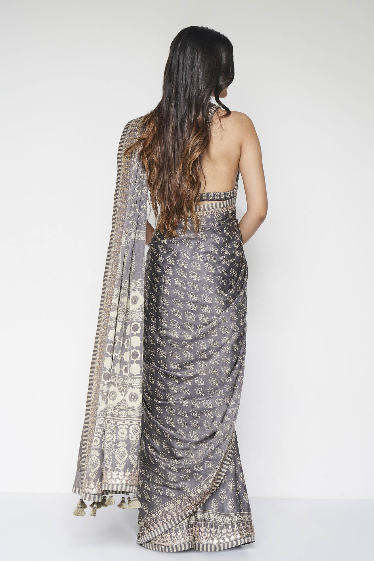 Ranjeeta Ajrakh Printed Silk Saree in Grey - Image 4