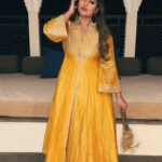 Zardozi Silk Jacket Set - Yellow