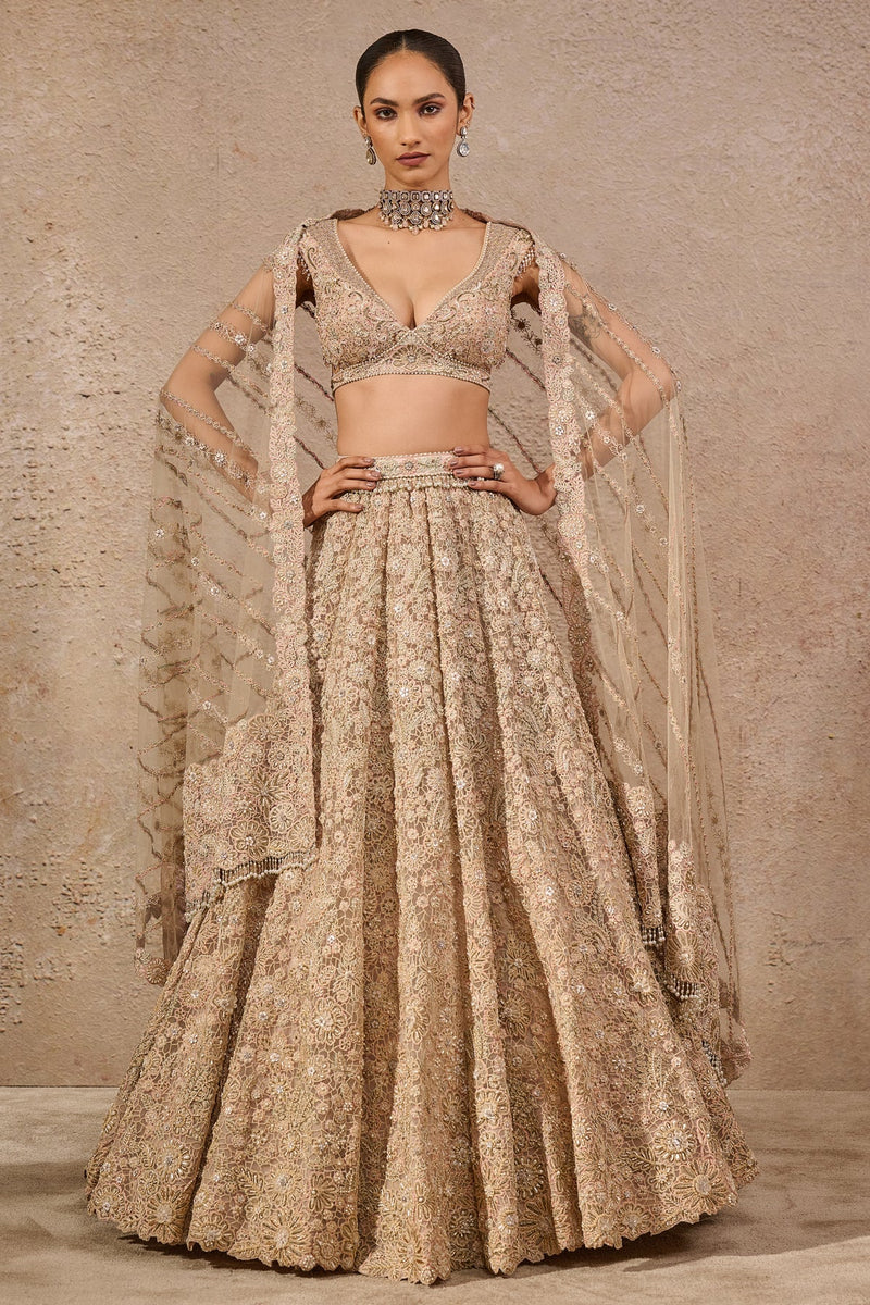 Dori Lehenga