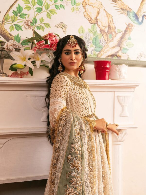 Zeenat - Pearl white pishwas