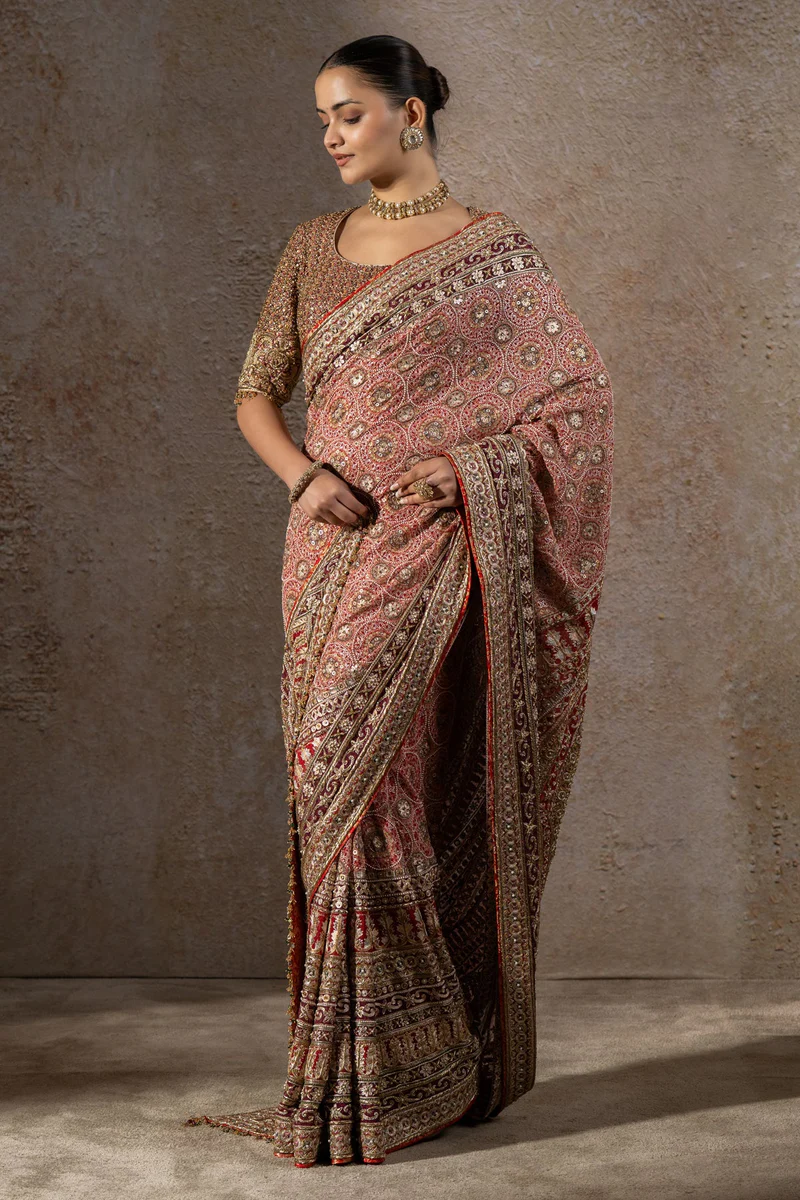 Kashida Motif Embroidered Saree - Image 4