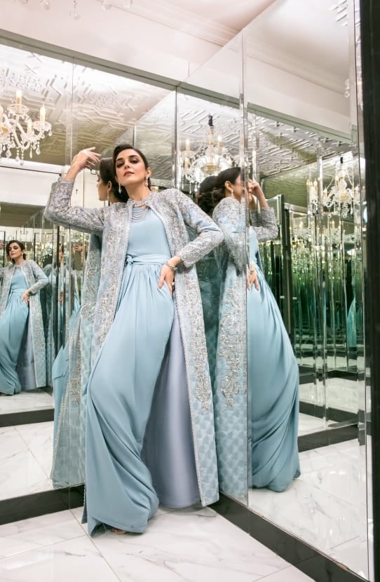 Floor-Length Jacket paired with an Inner Dress - Image 3