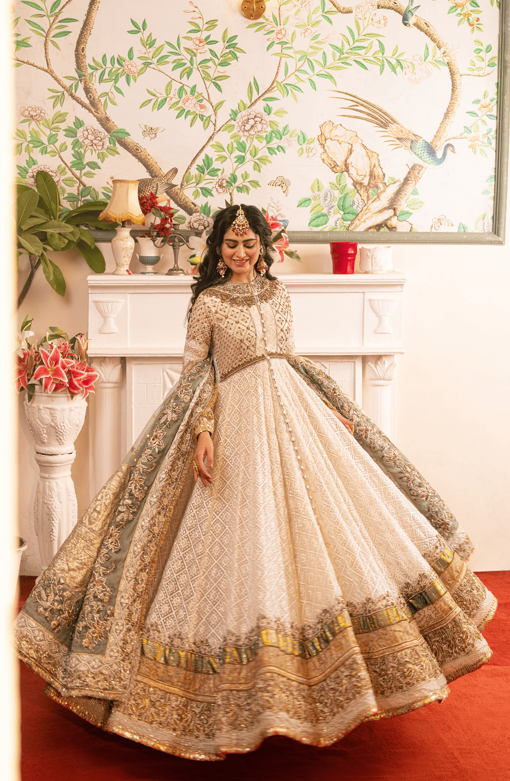 White pishwas paired with organza dupatta & chooridar - Image 5