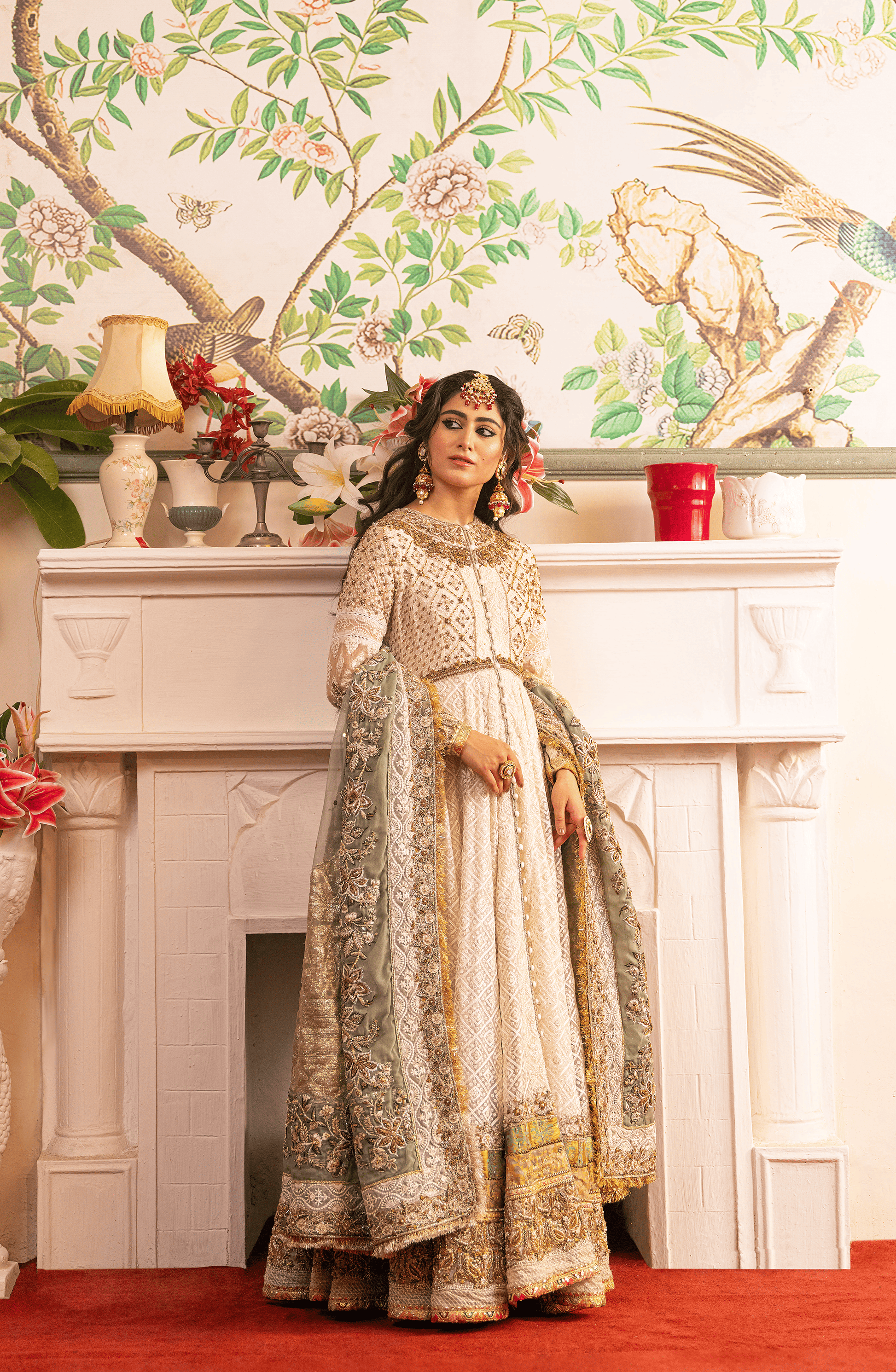 White pishwas paired with organza dupatta & chooridar - Image 4