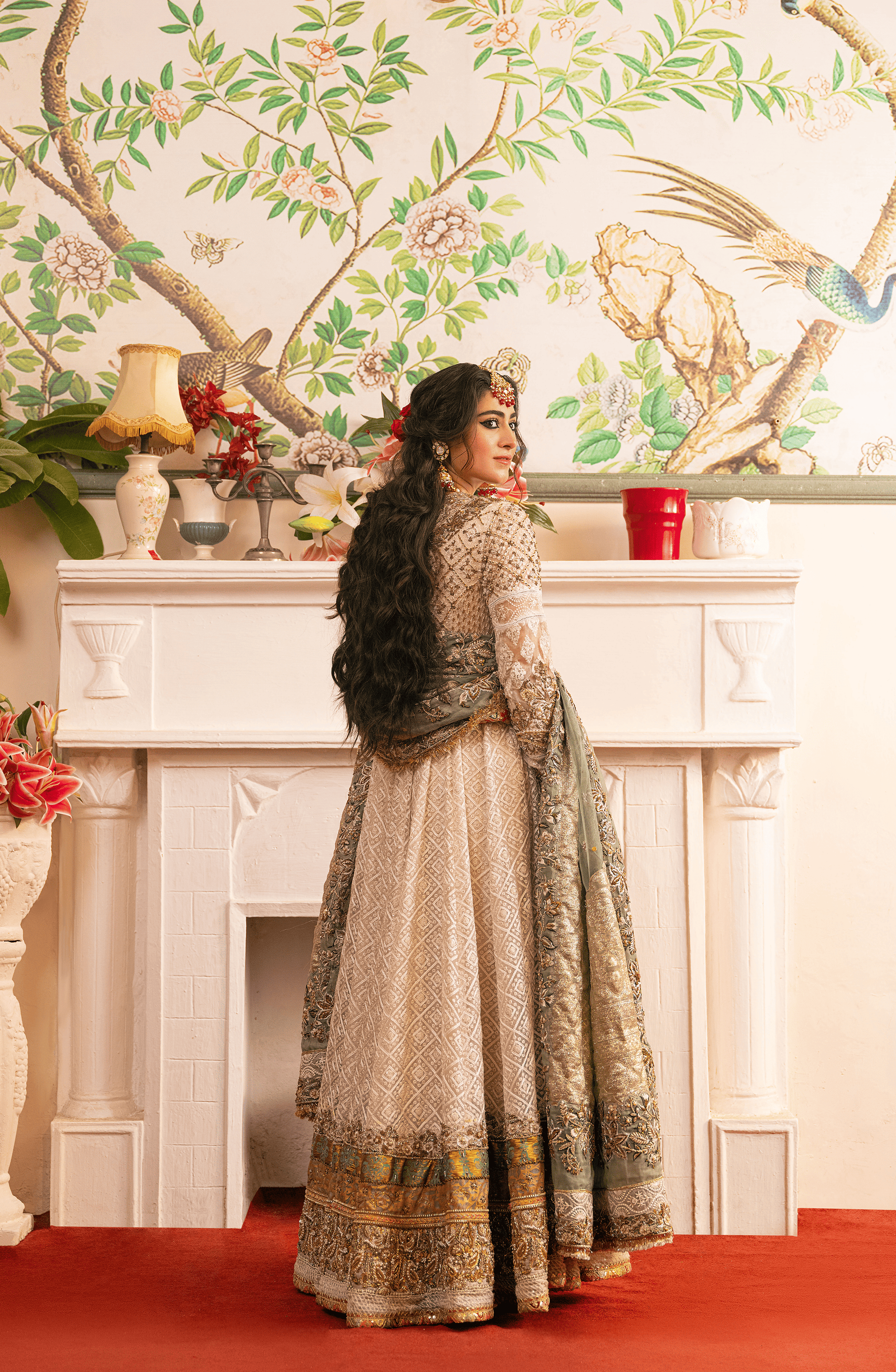 White pishwas paired with organza dupatta & chooridar - Image 2