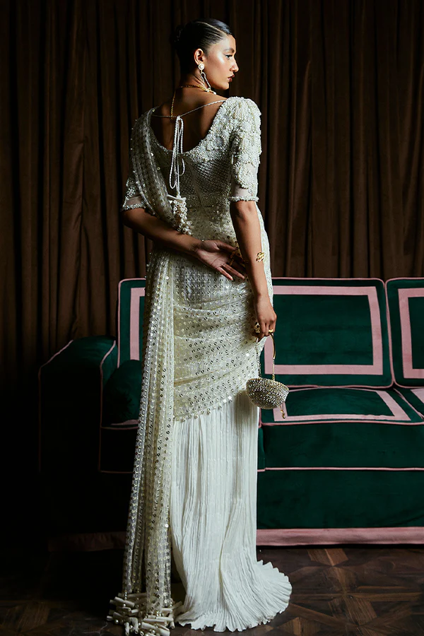 The Timeless Elegance of Pearl White - Image 2